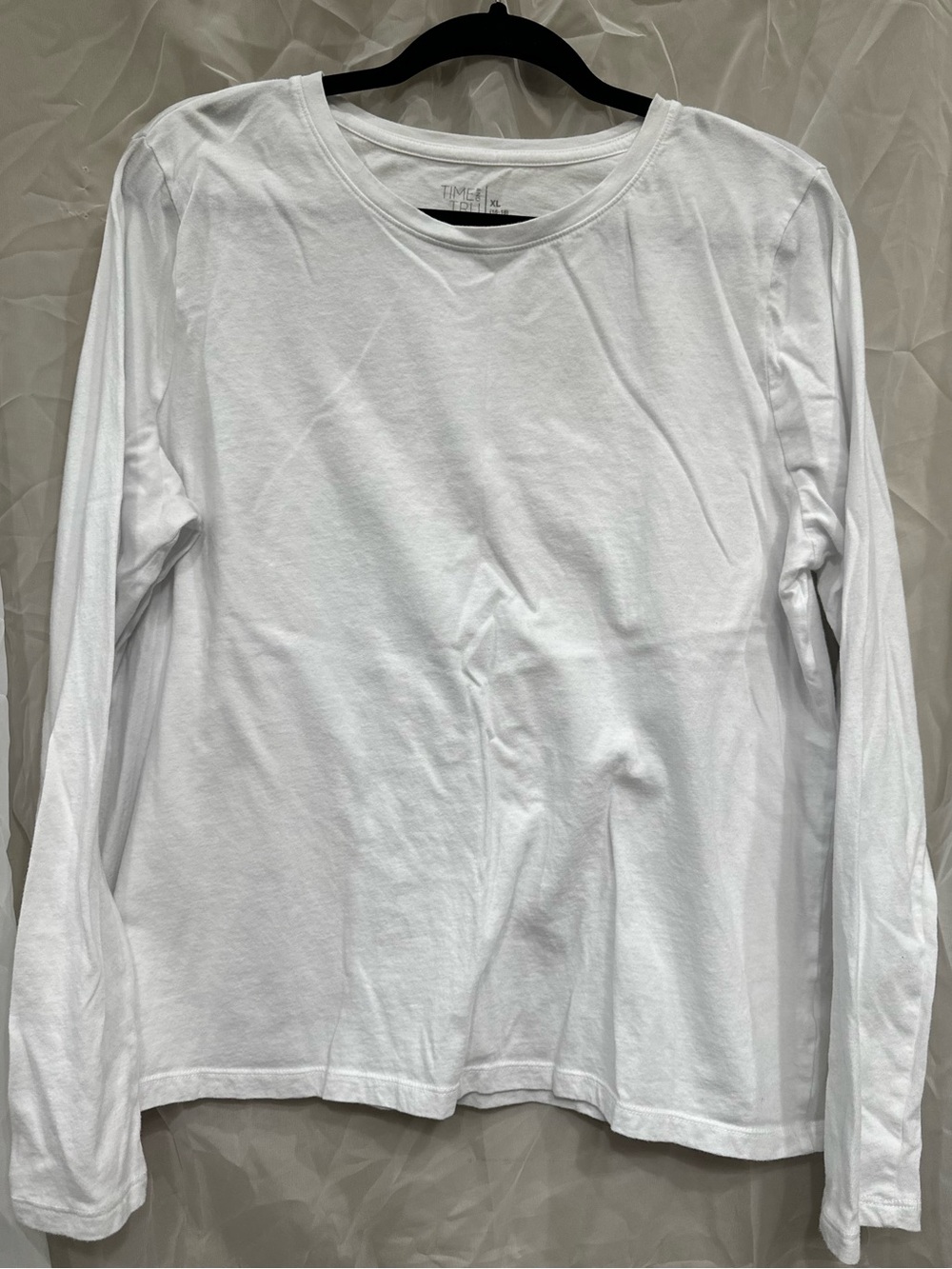 Classic White Lightweight Long-Sleeve Crew Neck Top